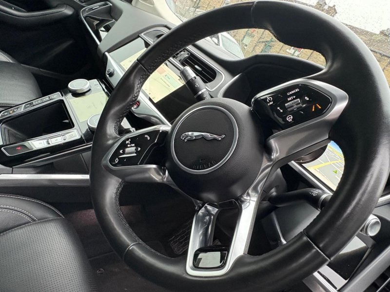 JAGUAR I-Pace